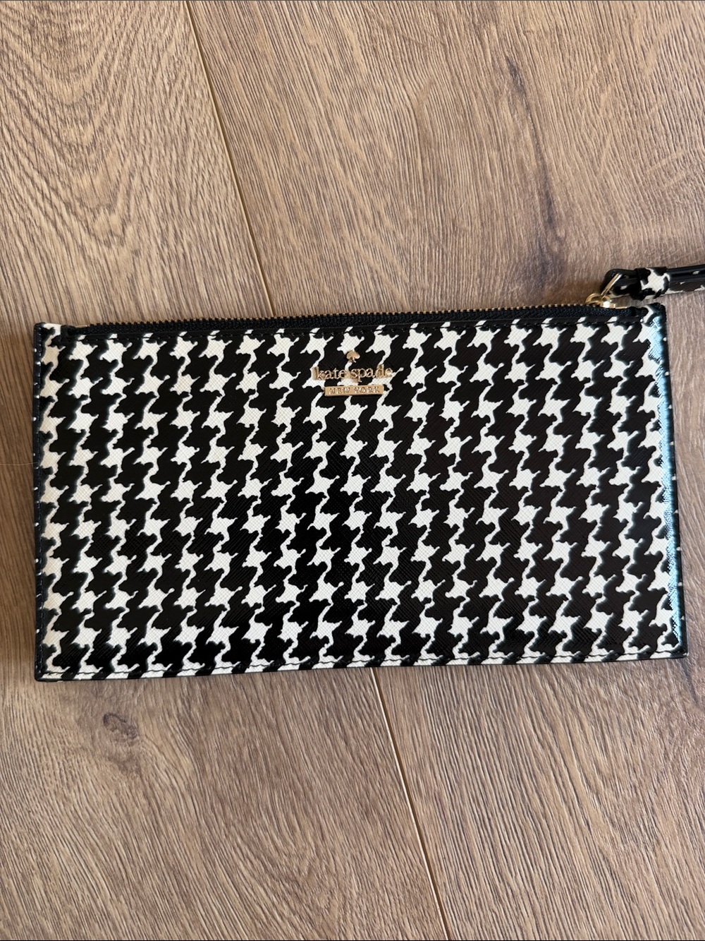 kate spade Black & White Houndstooth Wristlet Clutch - NWOT